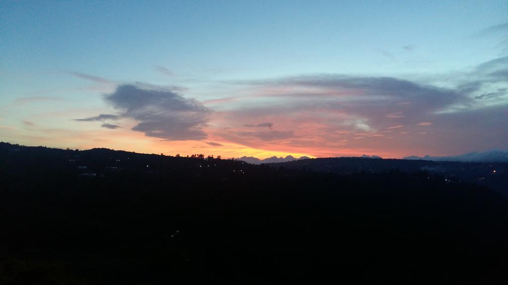 Hill Top Villa Panchgani Luaran gambar